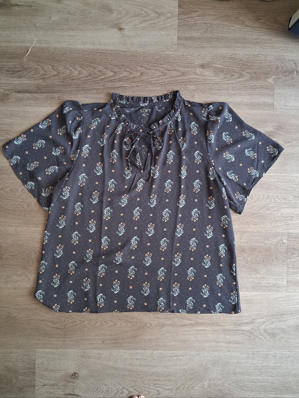 LOFT Floral Tie-Front Short Sleeve Womens Blouse